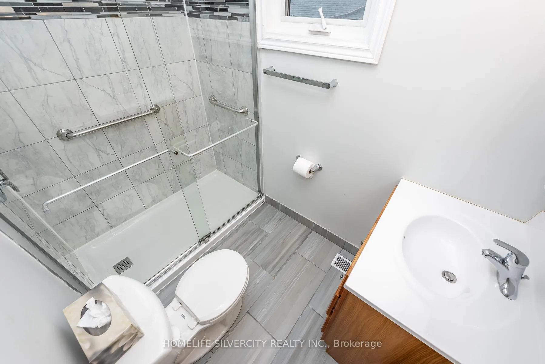 Photo 30 of 327 The West Way, Etobicoke, Willowridge-Martingrove-Richview — HOMEH