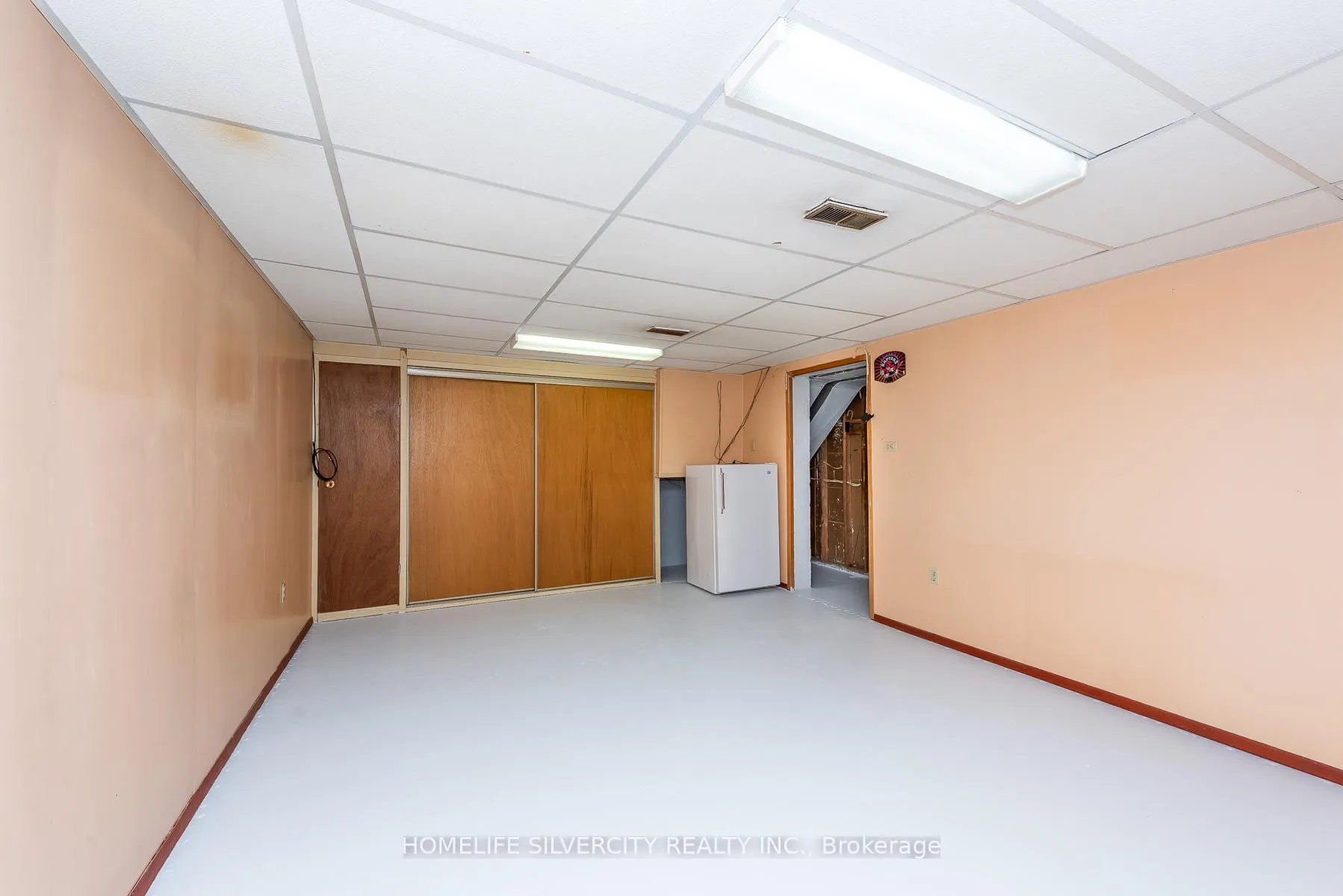 Photo 35 of 327 The West Way, Etobicoke, Willowridge-Martingrove-Richview — HOMEH