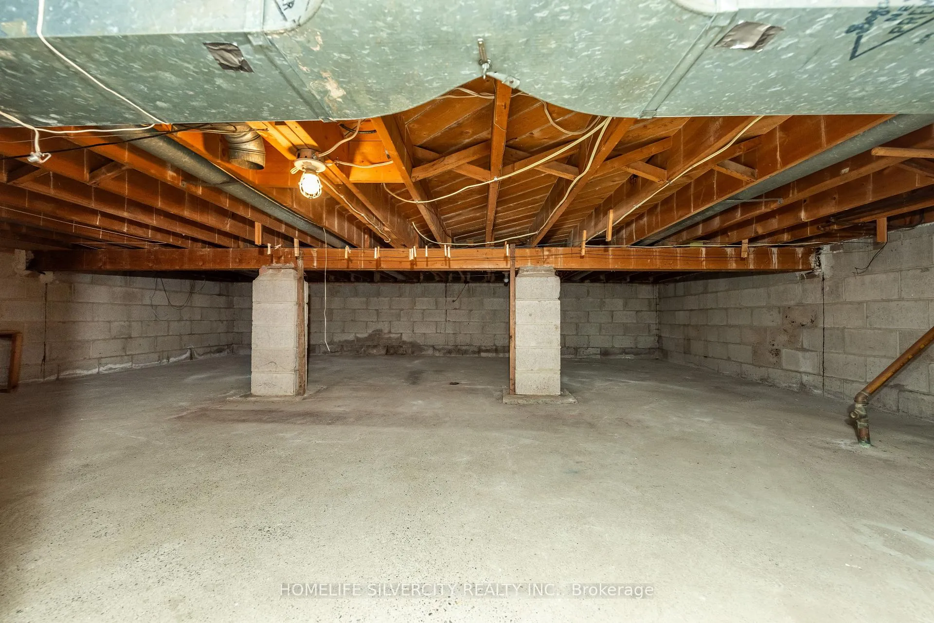 Photo 39 of 327 The West Way, Etobicoke, Willowridge-Martingrove-Richview — HOMEH