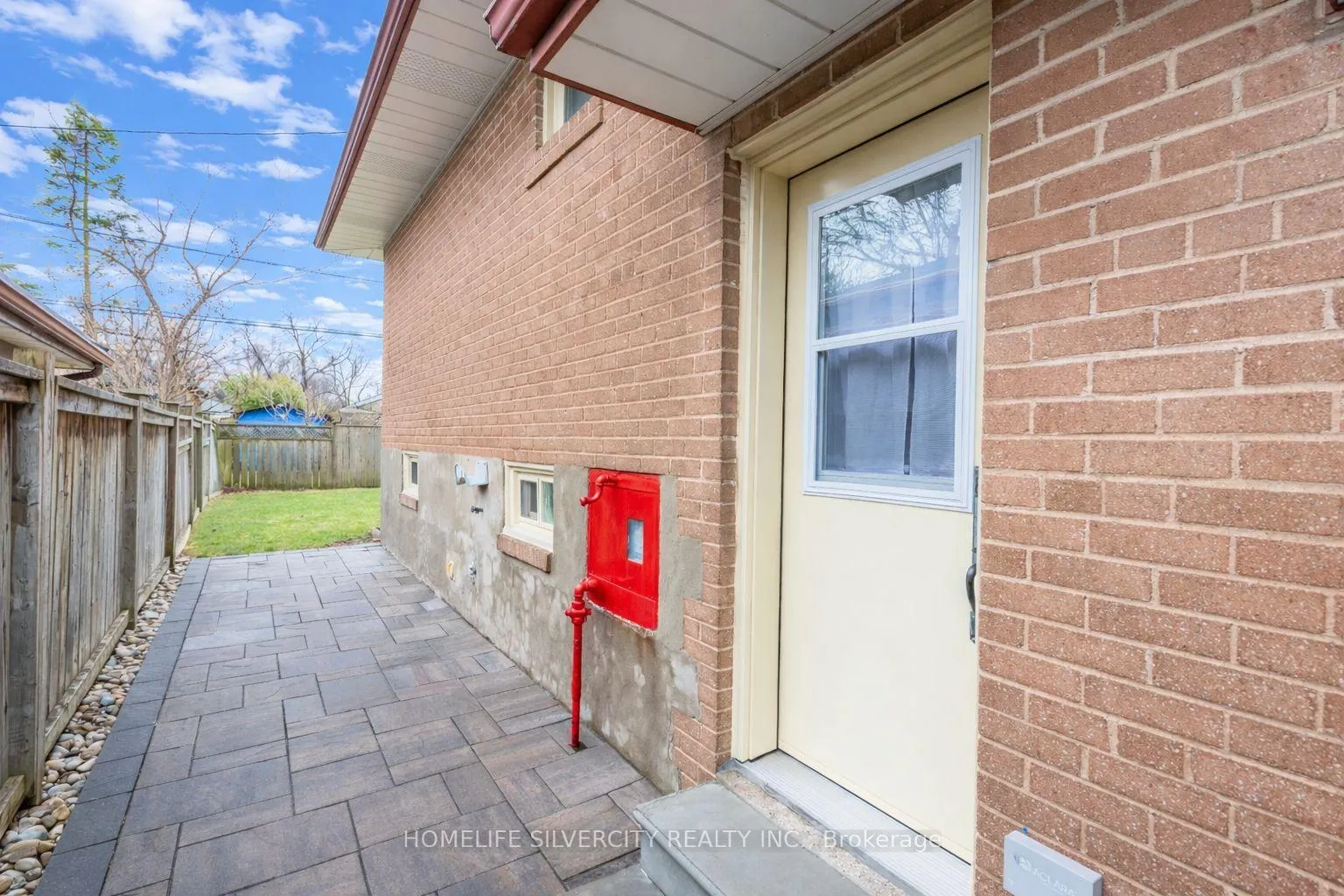 Photo 40 of 327 The West Way, Etobicoke, Willowridge-Martingrove-Richview — HOMEH