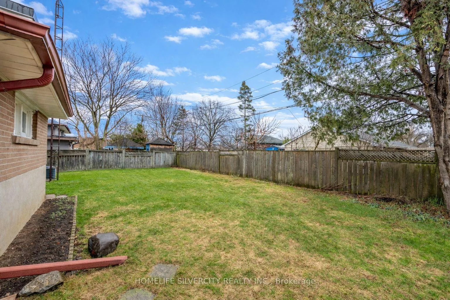 Photo 43 of 327 The West Way, Etobicoke, Willowridge-Martingrove-Richview — HOMEH