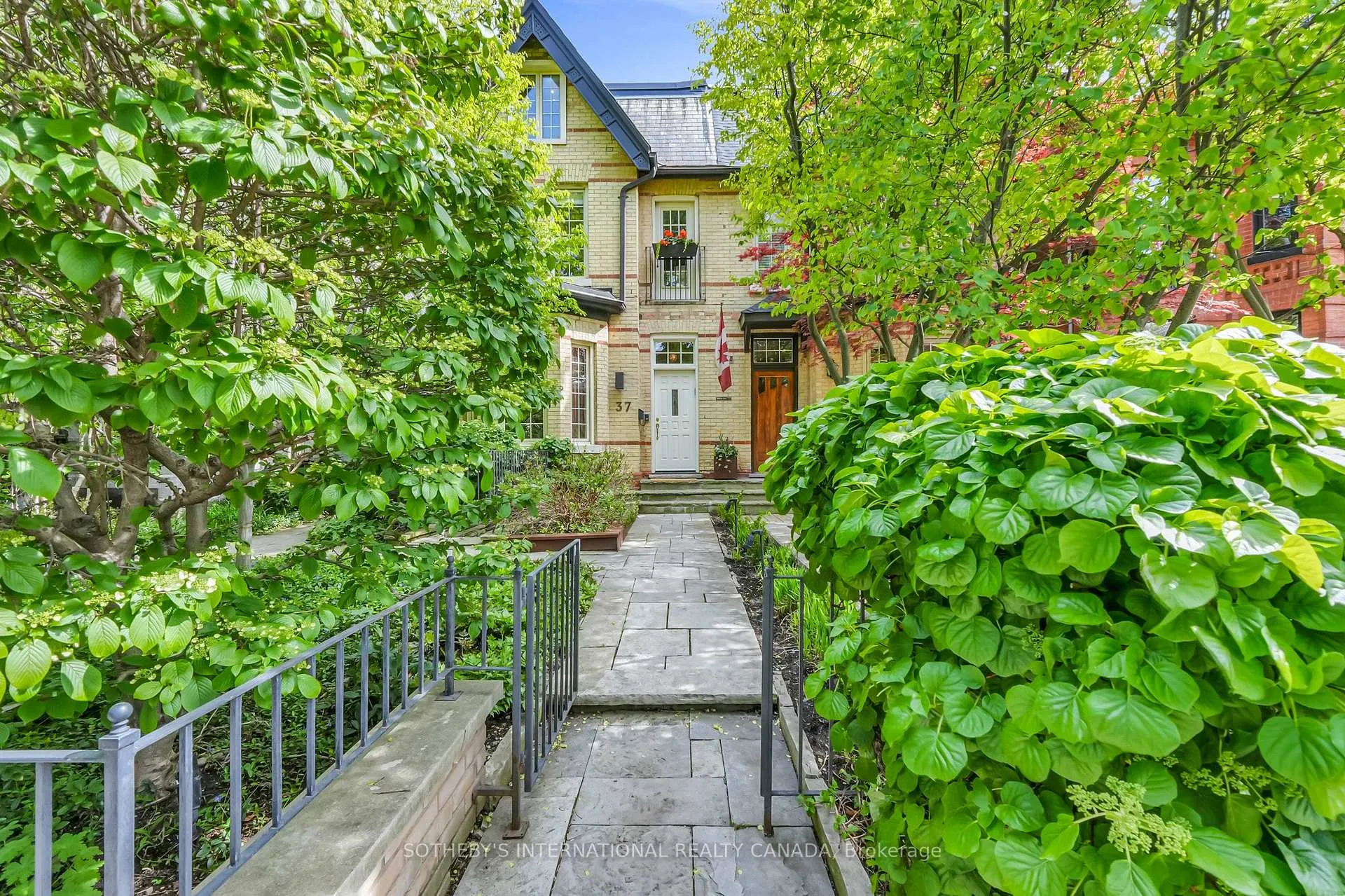 Photo 3 of 37 Walker Avenue, Toronto, Yonge-St. Clair — HOMEH