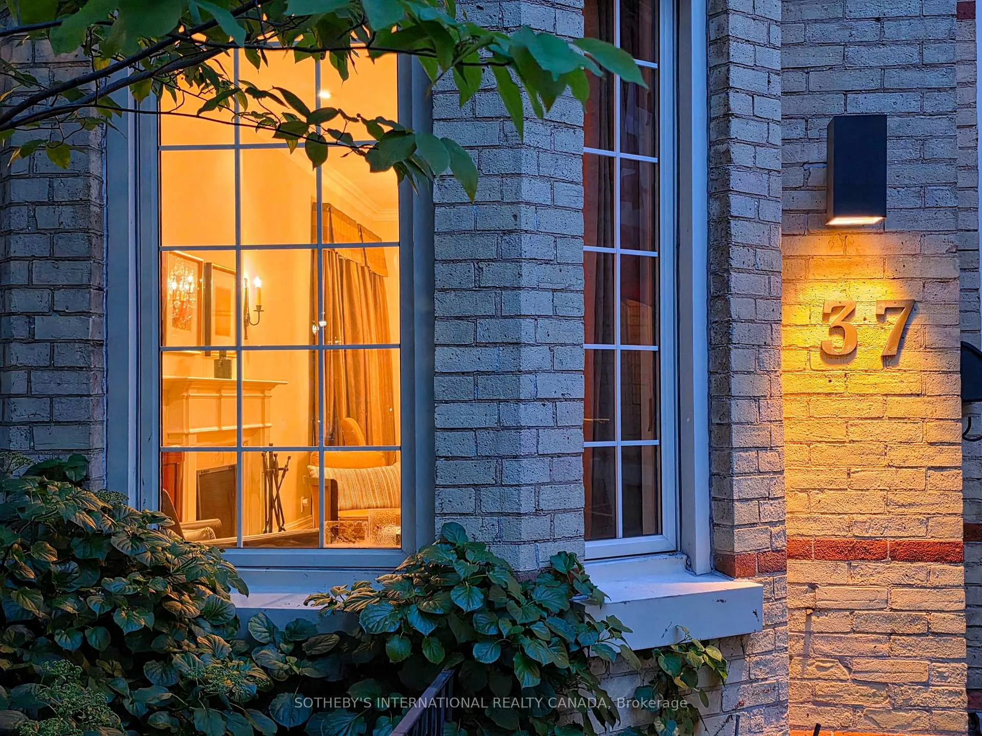 Photo 6 of 37 Walker Avenue, Toronto, Yonge-St. Clair — HOMEH