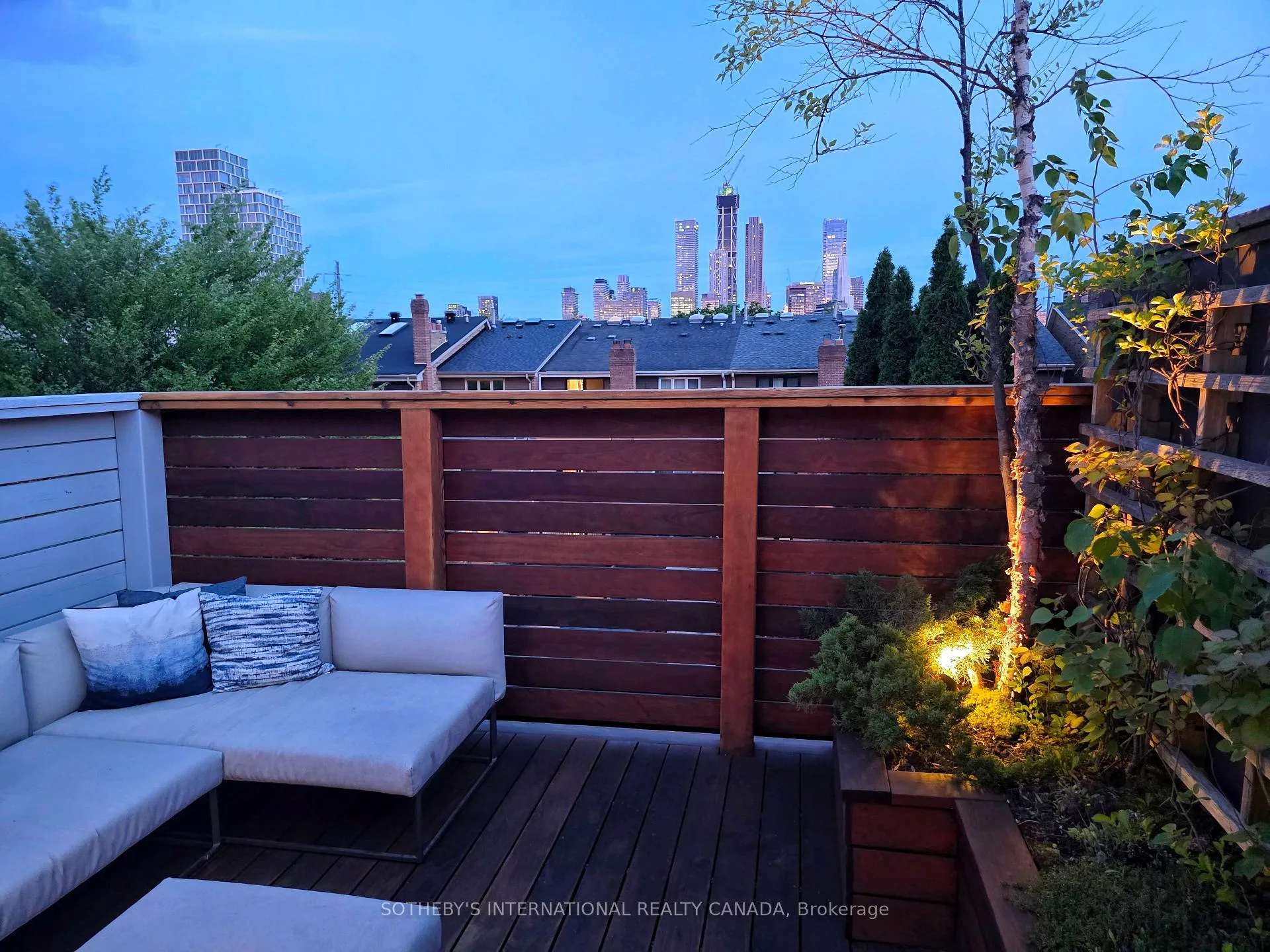 Photo 36 of 37 Walker Avenue, Toronto, Yonge-St. Clair — HOMEH