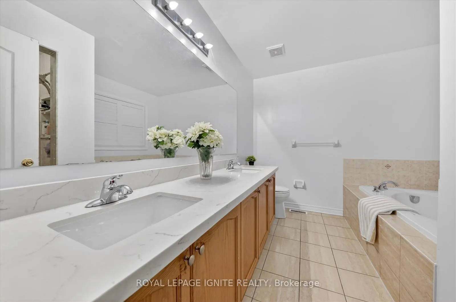 Photo 25 of 1575 Winville Road, Pickering, Duffin Heights — HOMEH