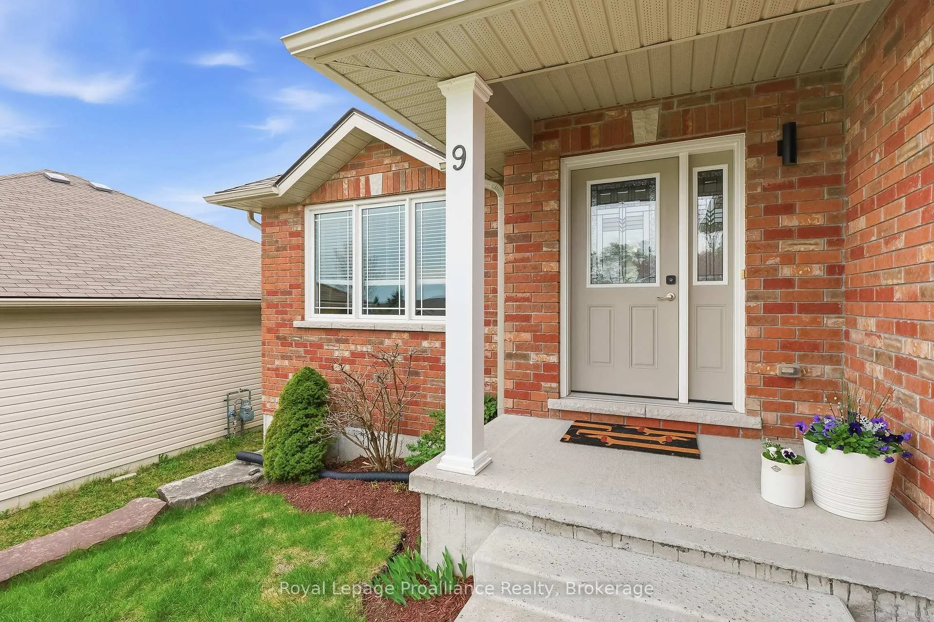 Photo 4 of 9 Mitchell Drive, Quinte West, Frankford Ward — HOMEH