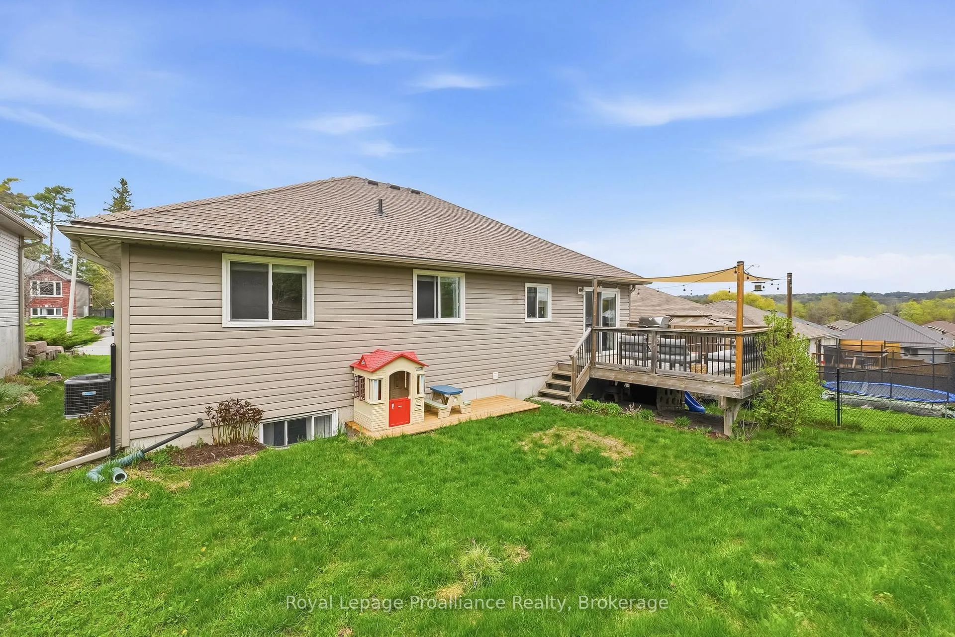 Photo 41 of 9 Mitchell Drive, Quinte West, Frankford Ward — HOMEH