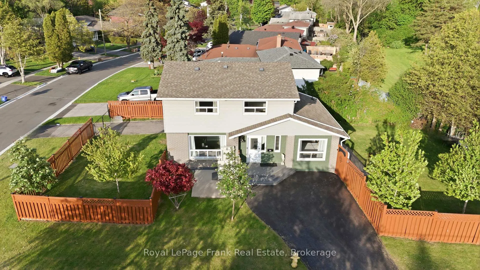 Photo 3 of 1014 Vistula Drive, Pickering, West Shore — HOMEH