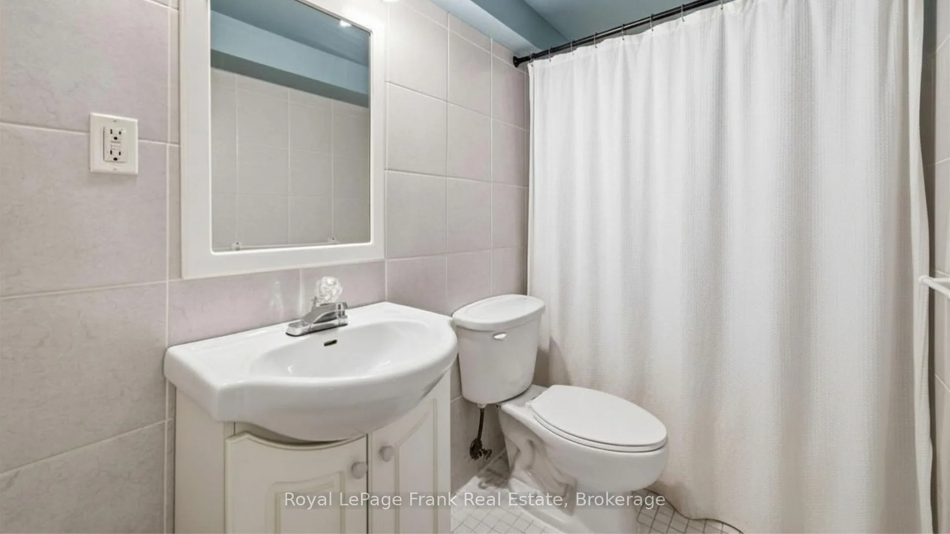 Photo 37 of 1014 Vistula Drive, Pickering, West Shore — HOMEH