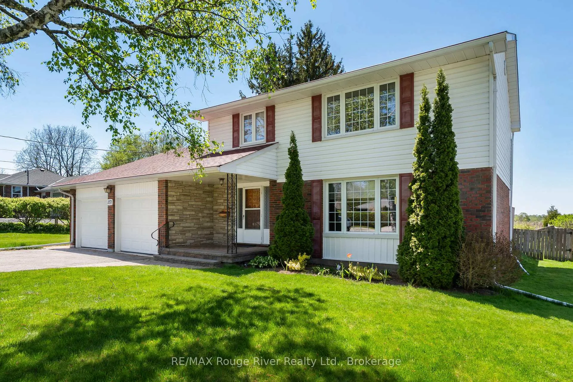 Photo 2 of 1271 Ontario Street, Cobourg — HOMEH