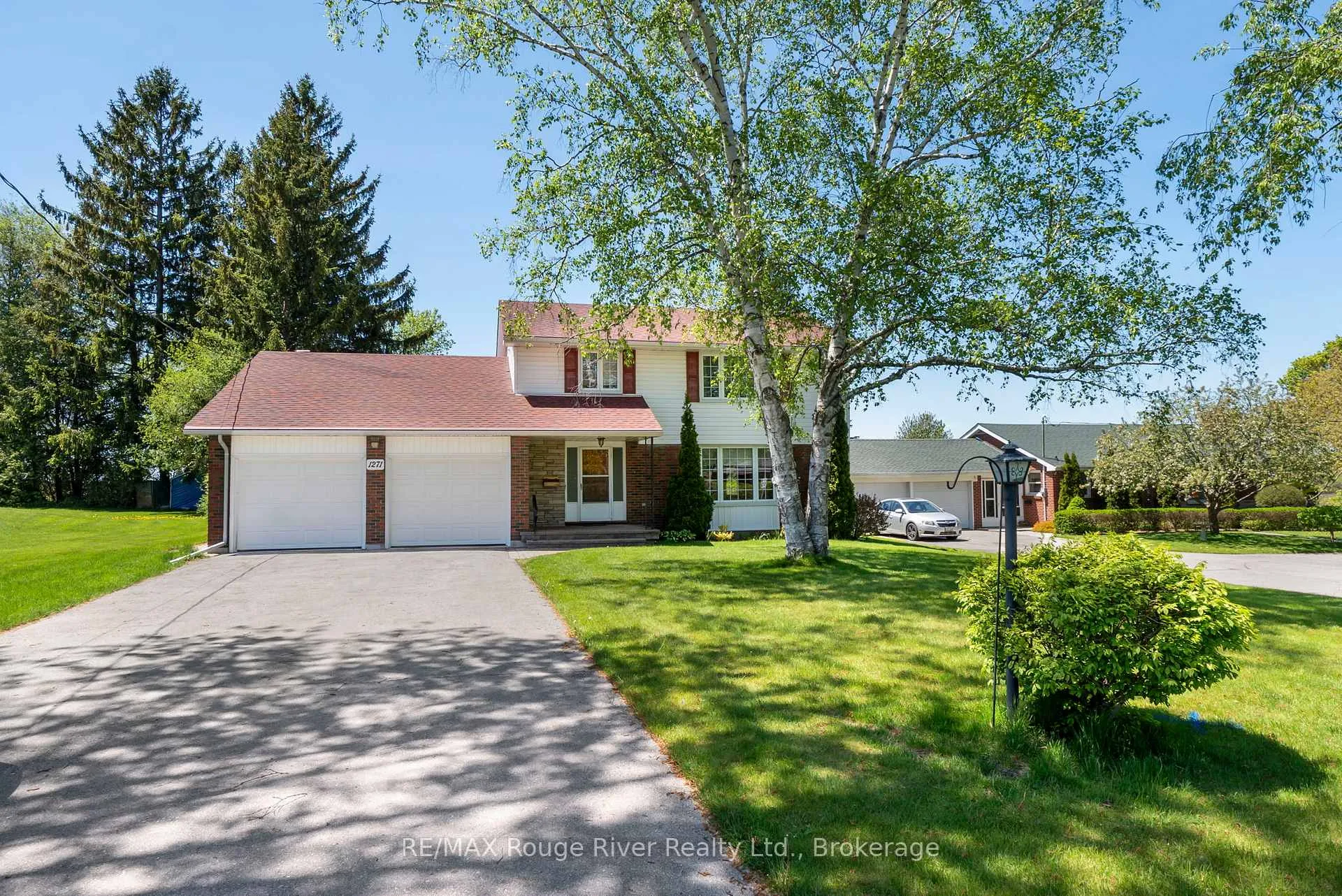 Photo 3 of 1271 Ontario Street, Cobourg — HOMEH