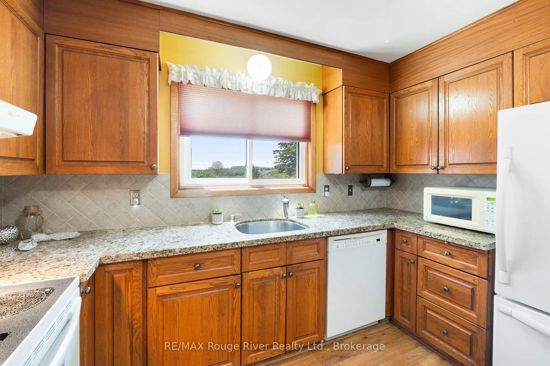 Photo 18 of 1271 Ontario Street, Cobourg — HOMEH