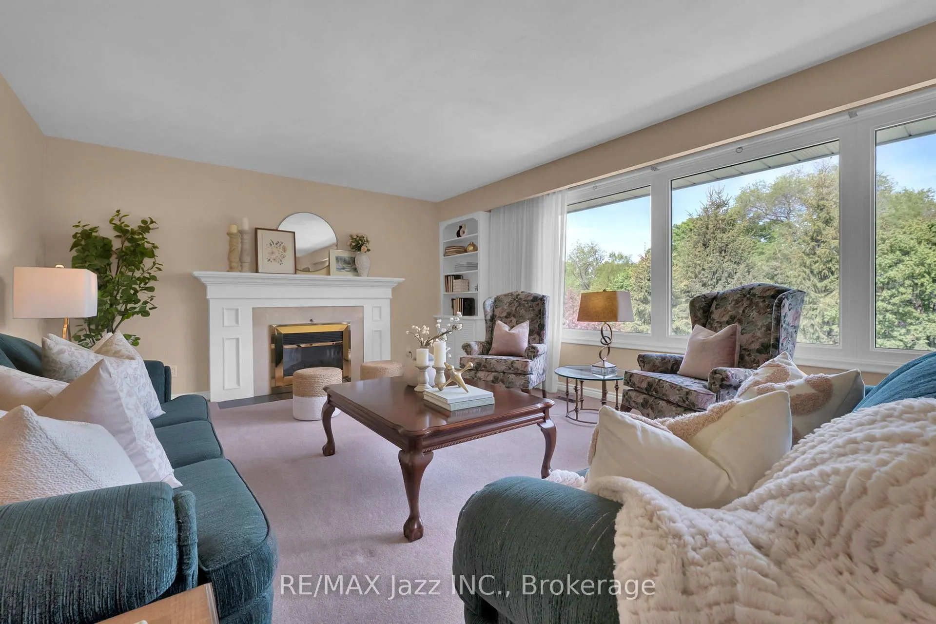 Photo 11 of 961 Swiss Heights, Oshawa, Pinecrest — HOMEH