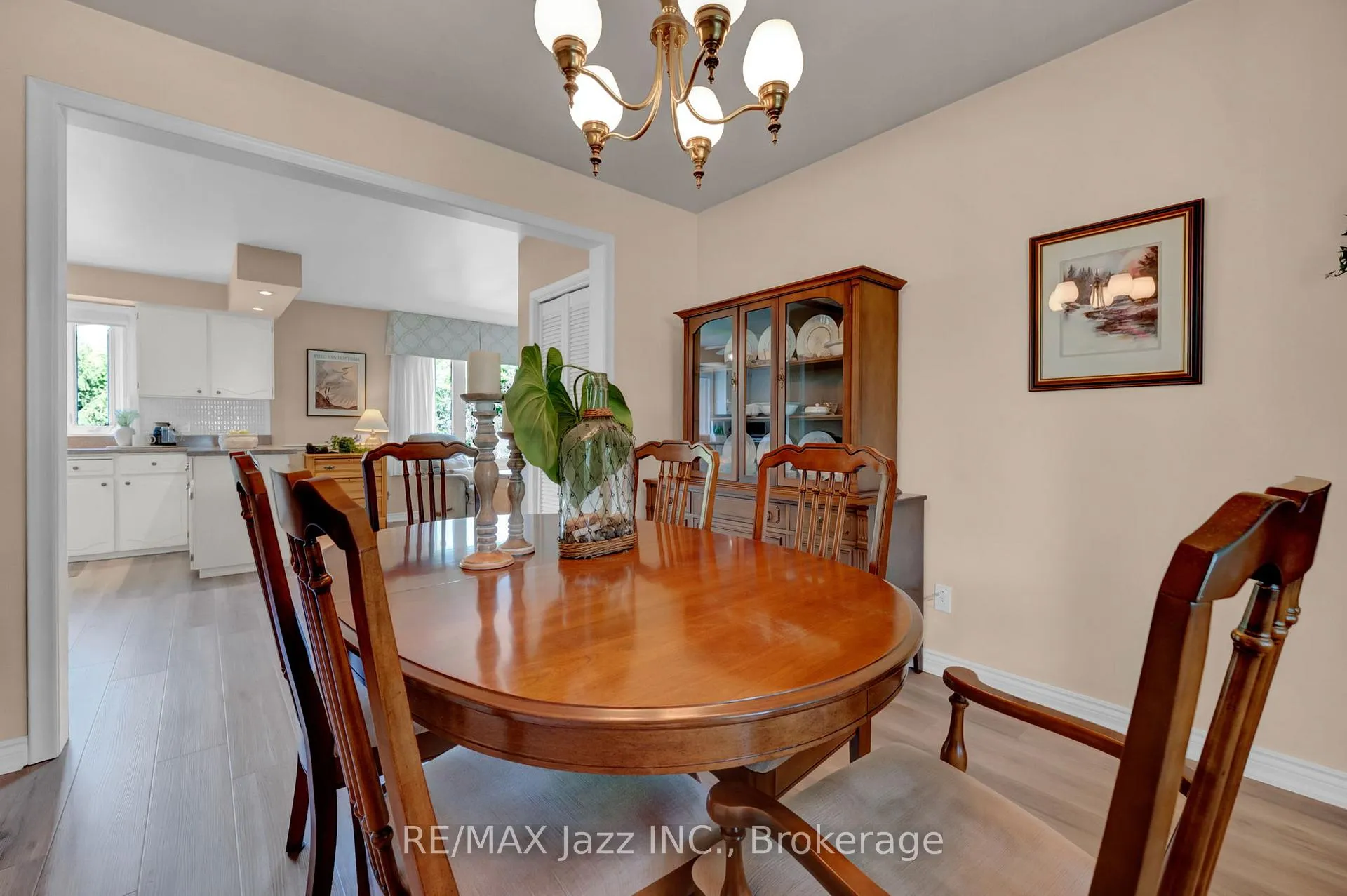 Photo 14 of 961 Swiss Heights, Oshawa, Pinecrest — HOMEH