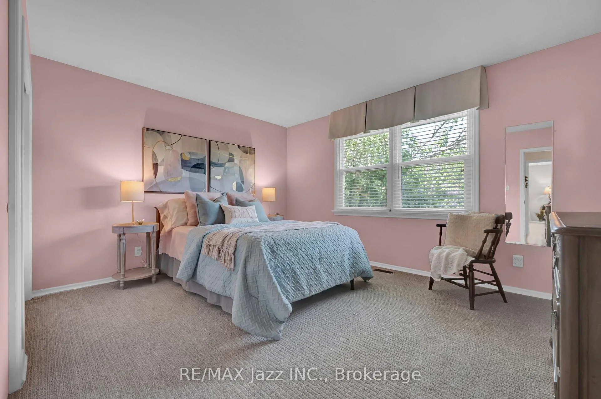 Photo 26 of 961 Swiss Heights, Oshawa, Pinecrest — HOMEH