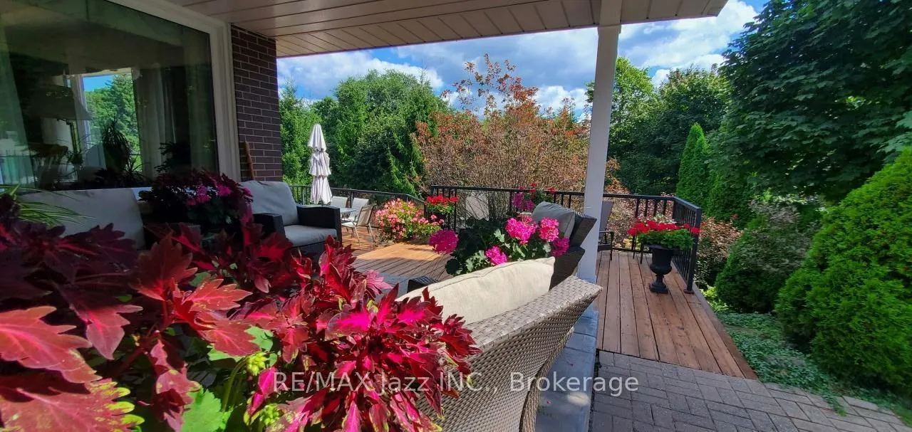 Photo 39 of 961 Swiss Heights, Oshawa, Pinecrest — HOMEH