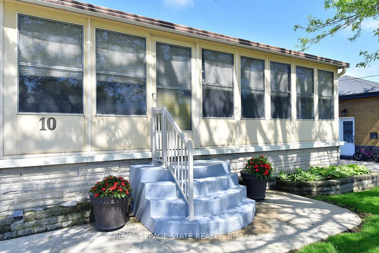 Photo 6 of 10 Alderney Avenue, Hamilton, Hill Park — HOMEH