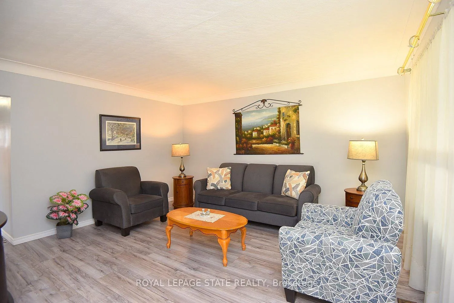 Photo 10 of 10 Alderney Avenue, Hamilton, Hill Park — HOMEH