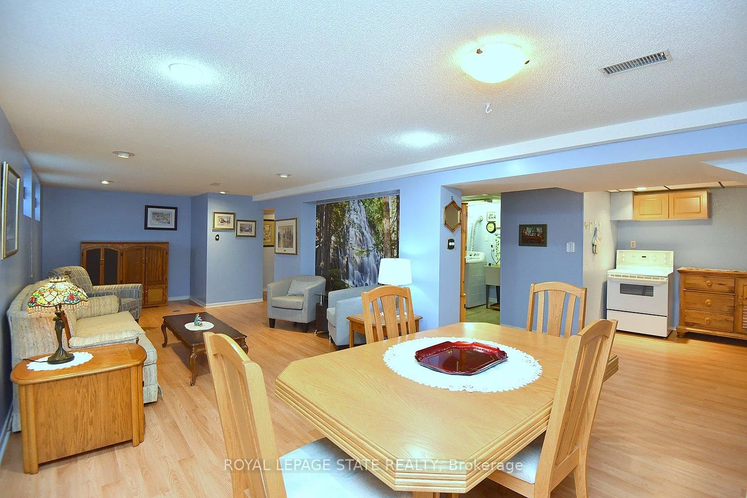 Photo 28 of 10 Alderney Avenue, Hamilton, Hill Park — HOMEH