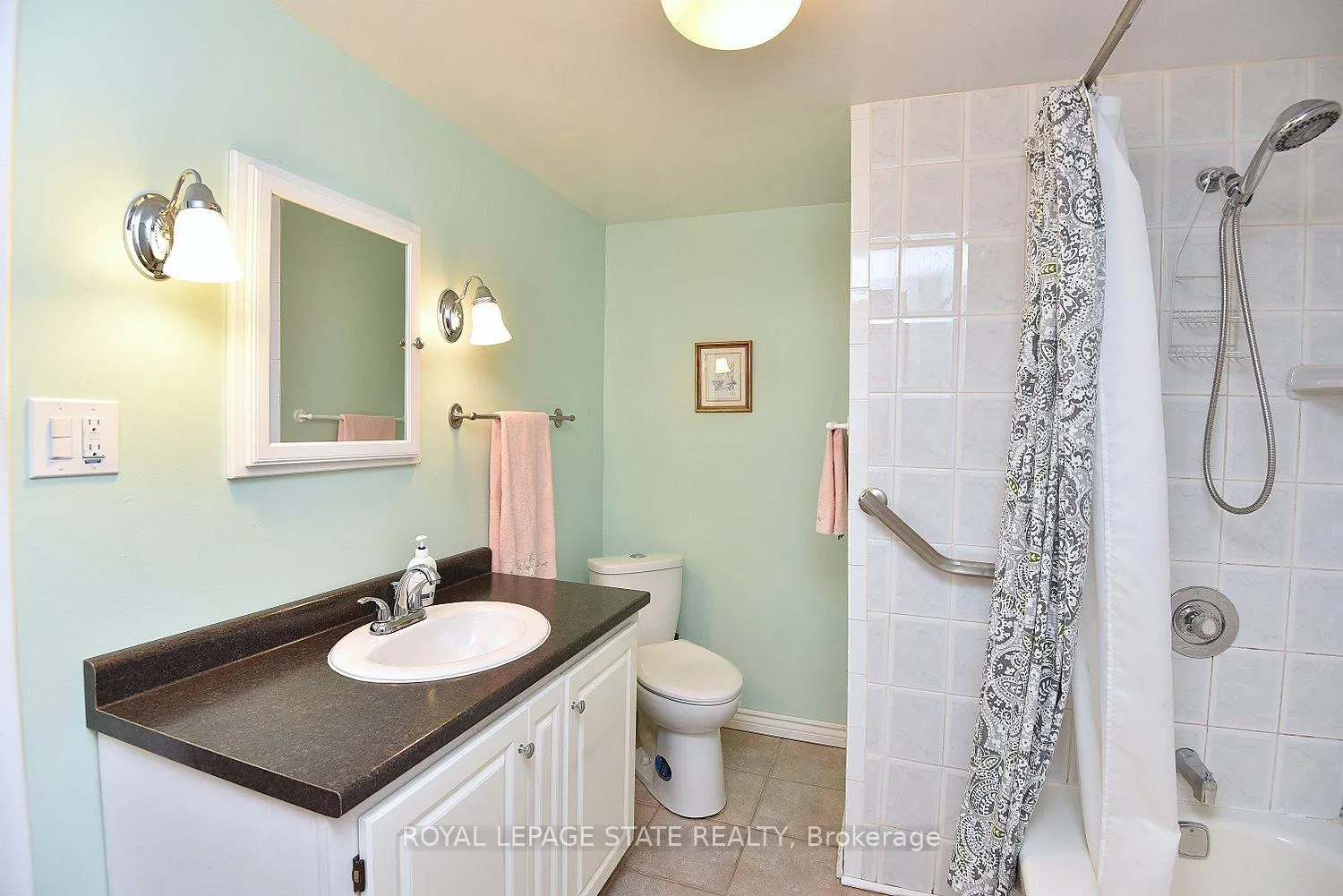 Photo 31 of 10 Alderney Avenue, Hamilton, Hill Park — HOMEH