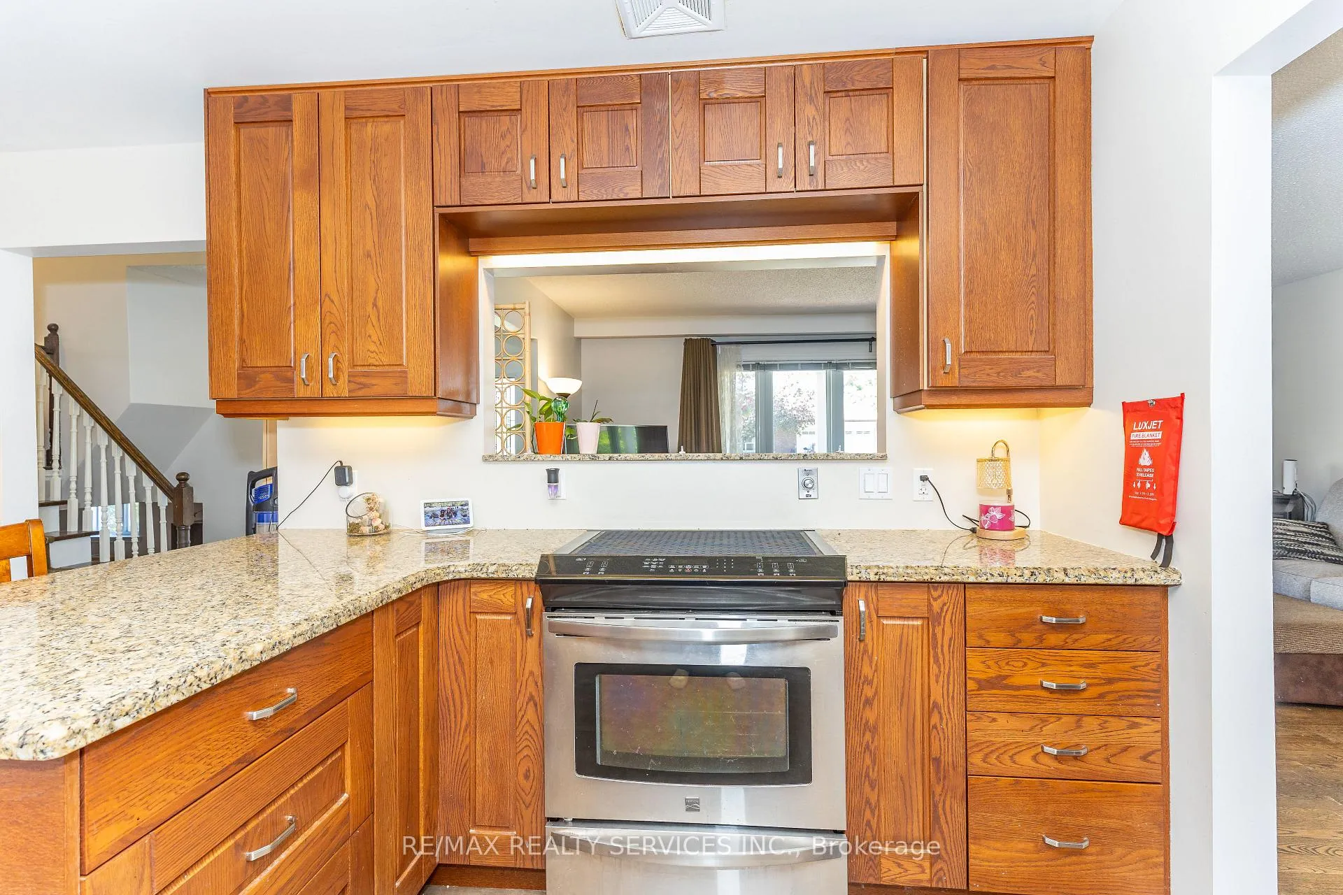 Photo 19 of 84 Marchbank Crescent, Brampton, Central Park — HOMEH