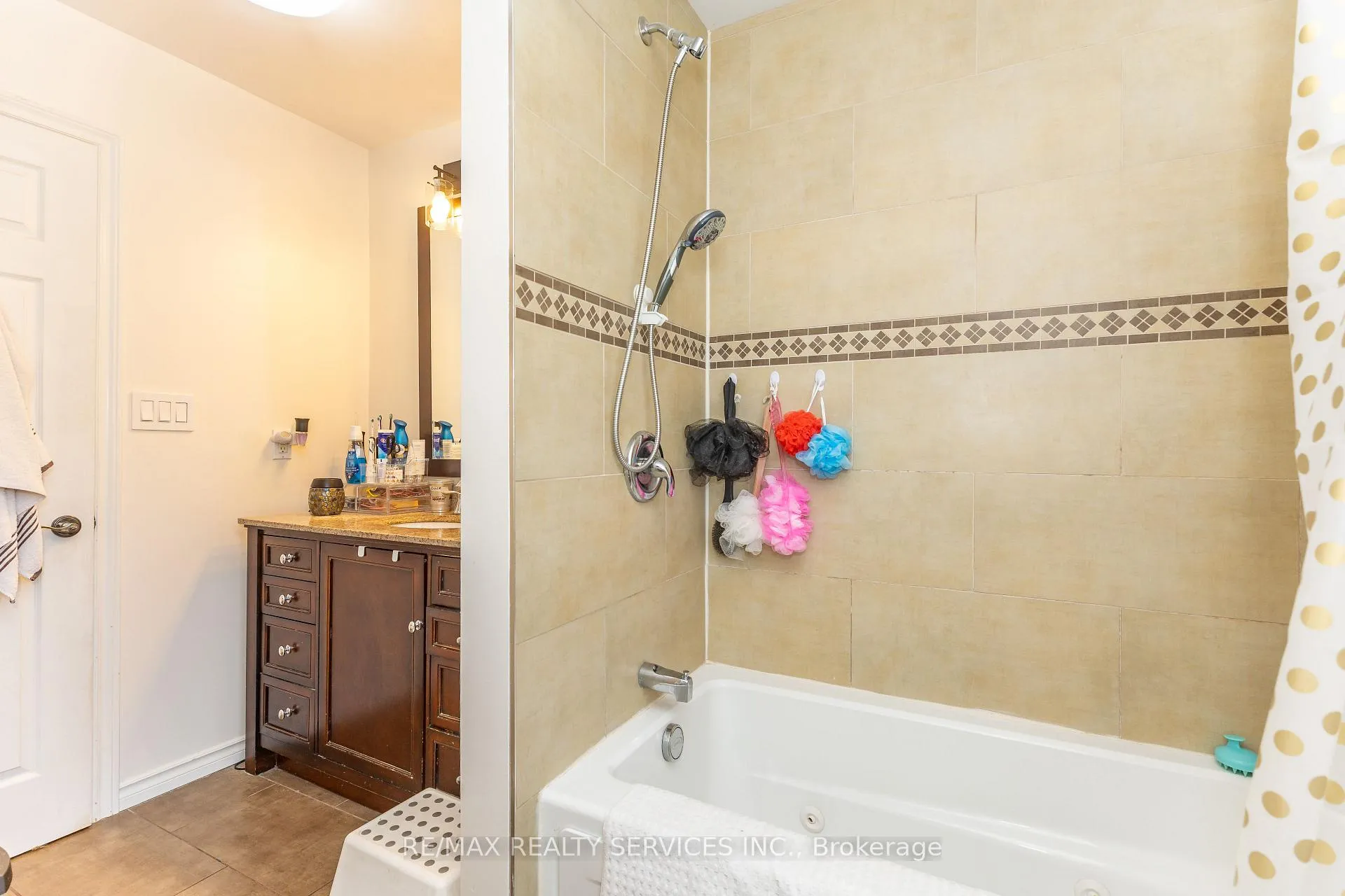 Photo 23 of 84 Marchbank Crescent, Brampton, Central Park — HOMEH