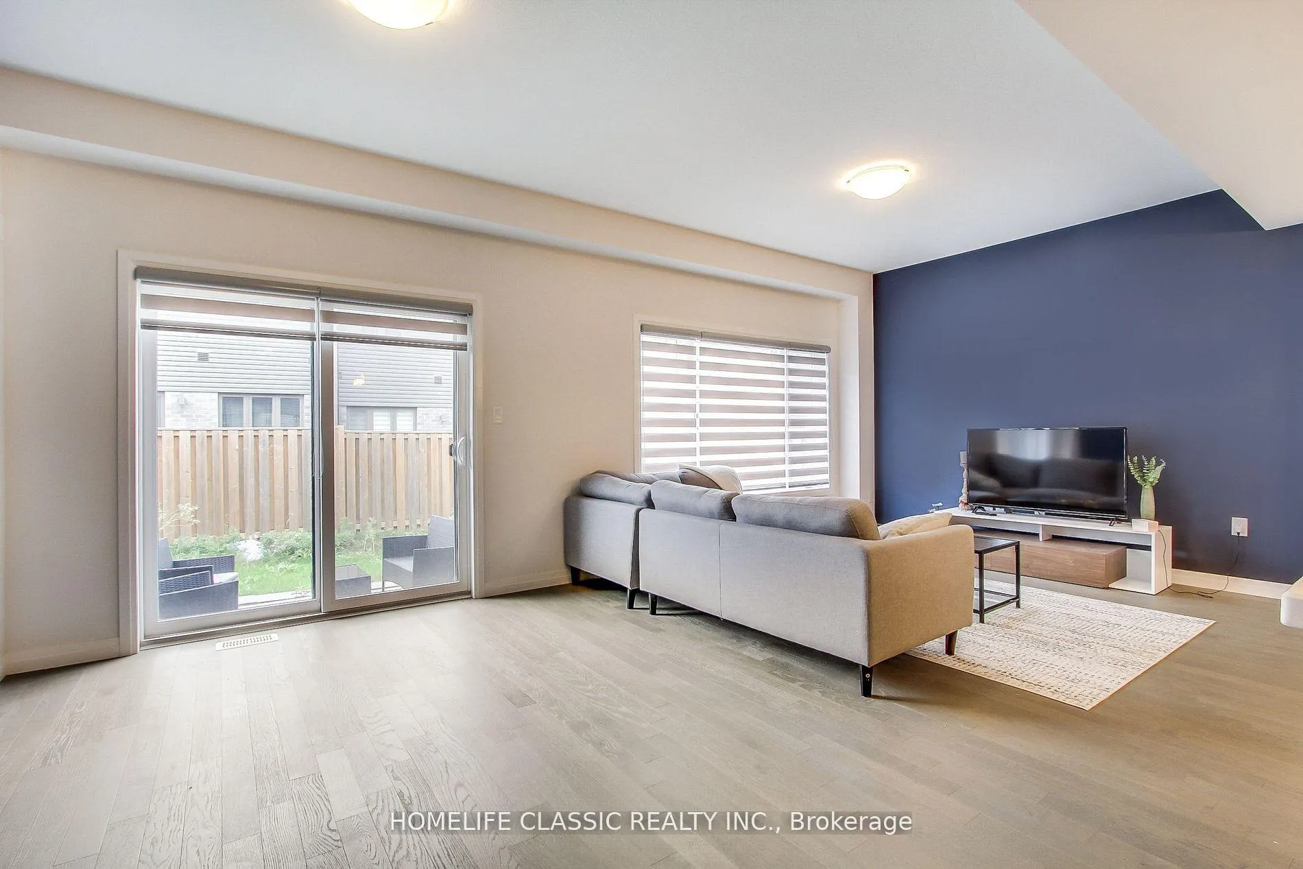 Photo 10 of 103 Greenwich Avenue, Hamilton, Stoney Creek Mountain — HOMEH