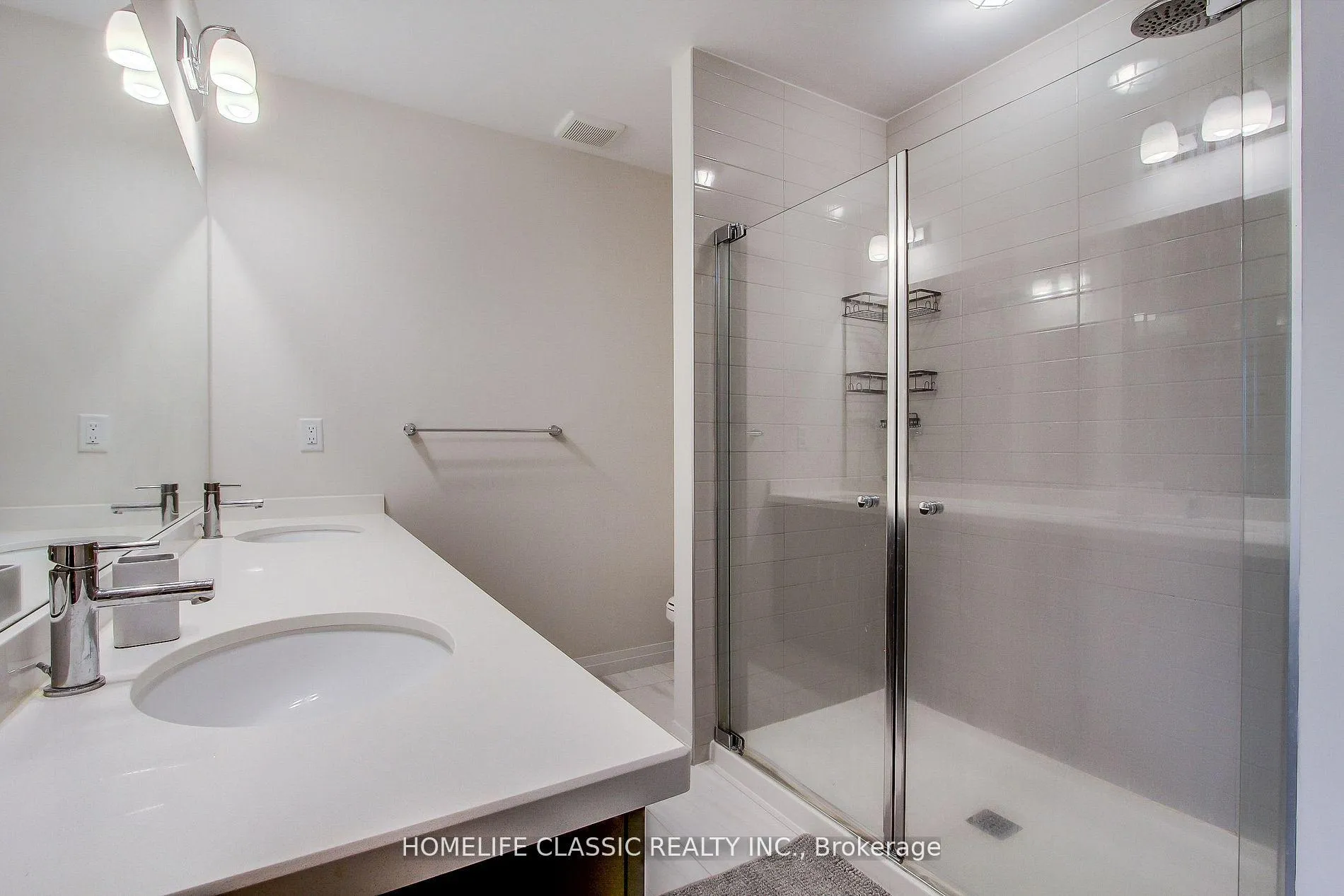 Photo 13 of 103 Greenwich Avenue, Hamilton, Stoney Creek Mountain — HOMEH