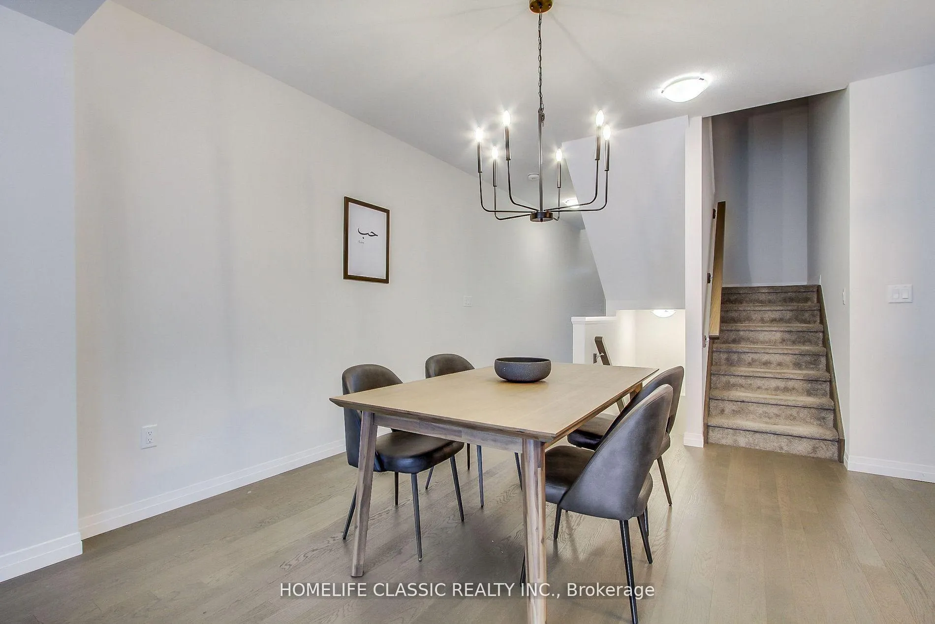 Photo 15 of 103 Greenwich Avenue, Hamilton, Stoney Creek Mountain — HOMEH