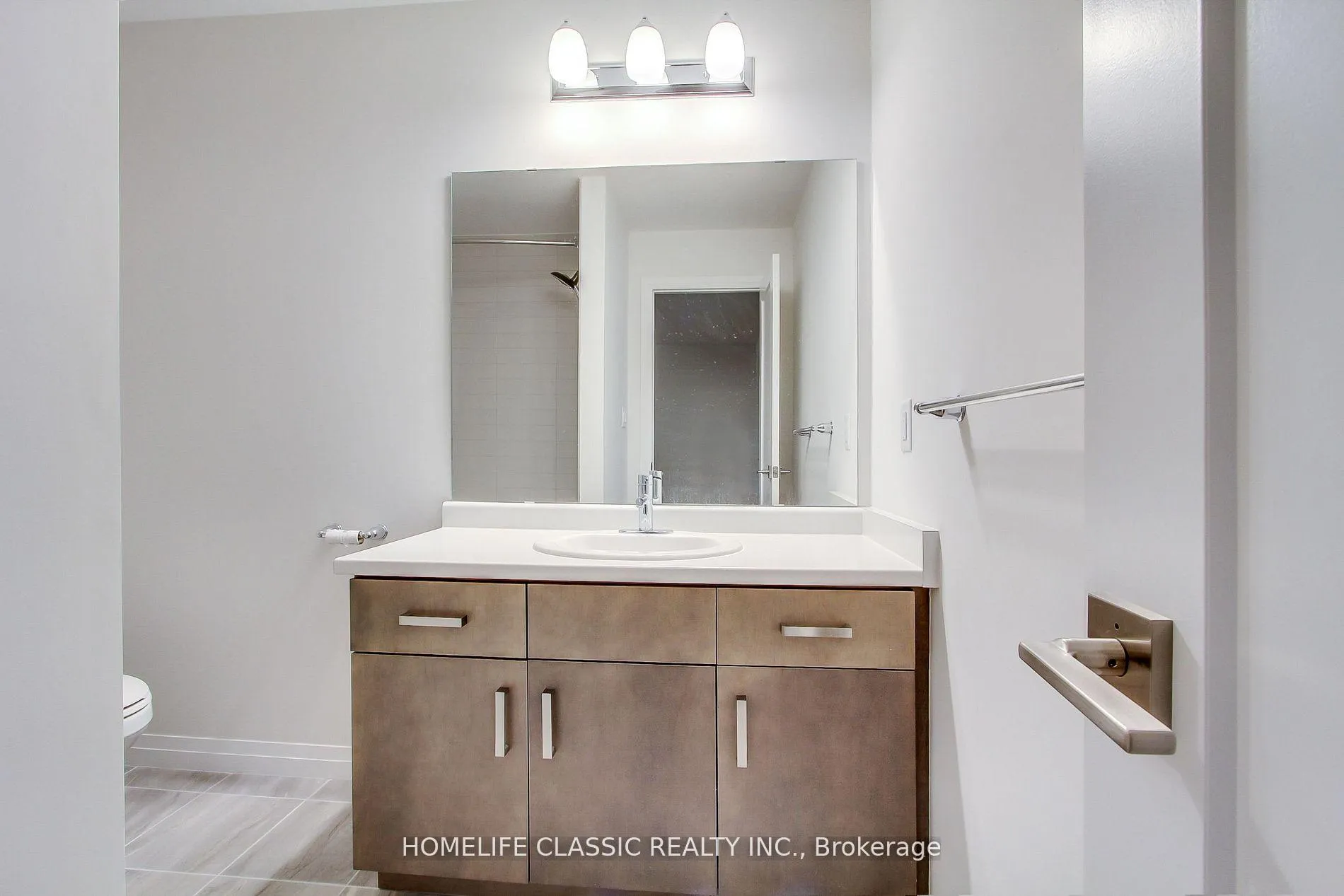 Photo 25 of 103 Greenwich Avenue, Hamilton, Stoney Creek Mountain — HOMEH