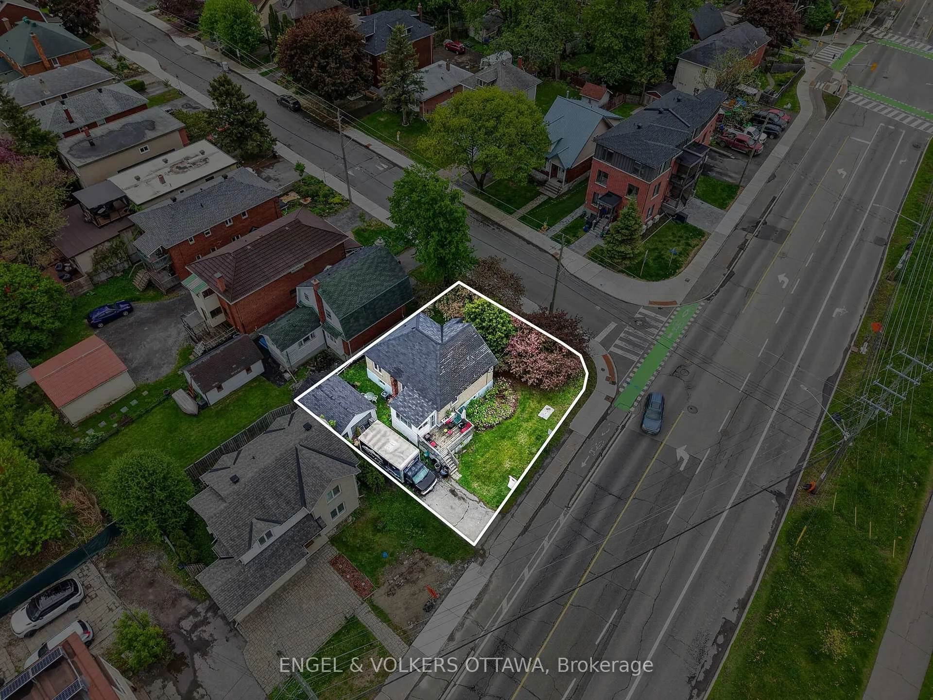 Photo 4 of 1 Caroline Avenue, Ottawa, Ottawa West — HOMEH
