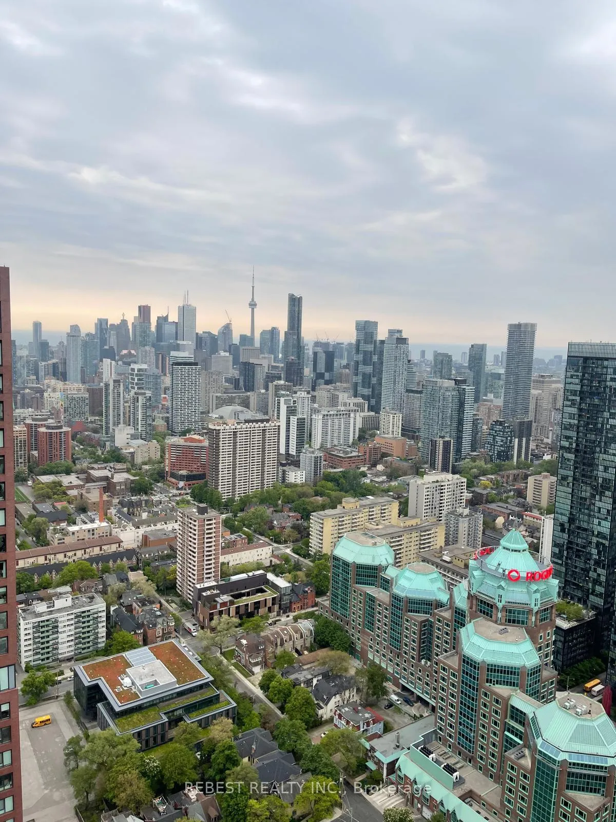 Photo 1 of Unit 5202, 395 Bloor Street E, Toronto, North St. James Town — HOMEH