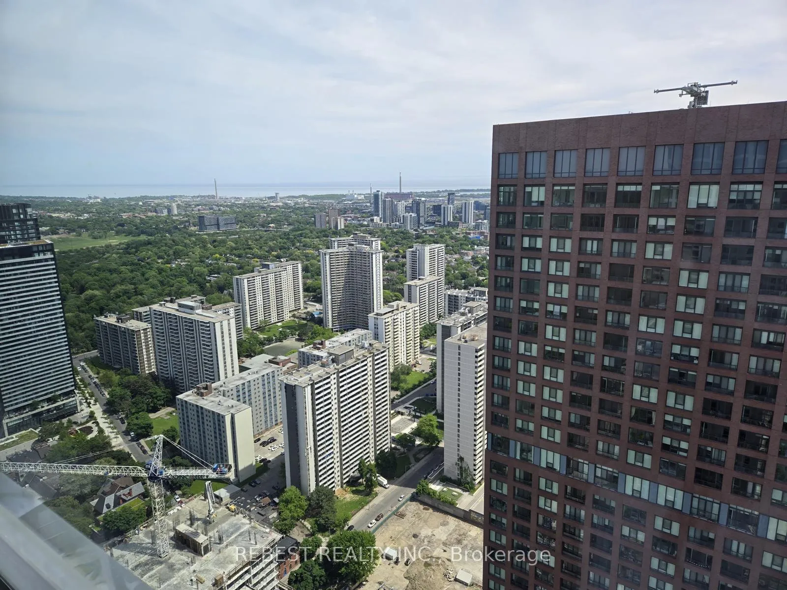 Photo 2 of Unit 5202, 395 Bloor Street E, Toronto, North St. James Town — HOMEH