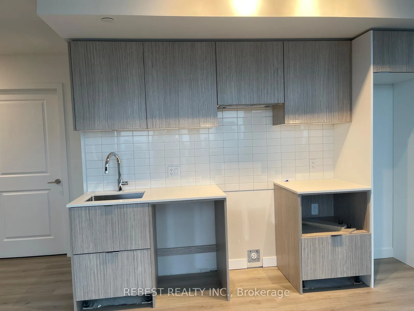Photo 4 of Unit 5202, 395 Bloor Street E, Toronto, North St. James Town — HOMEH