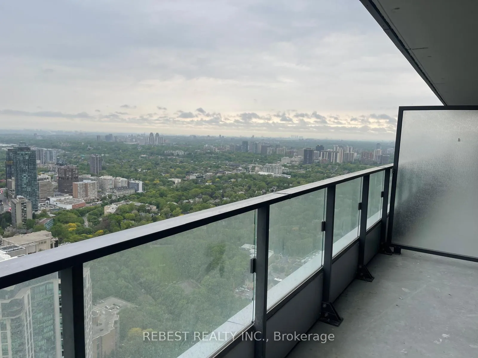 Photo 19 of Unit 5202, 395 Bloor Street E, Toronto, North St. James Town — HOMEH