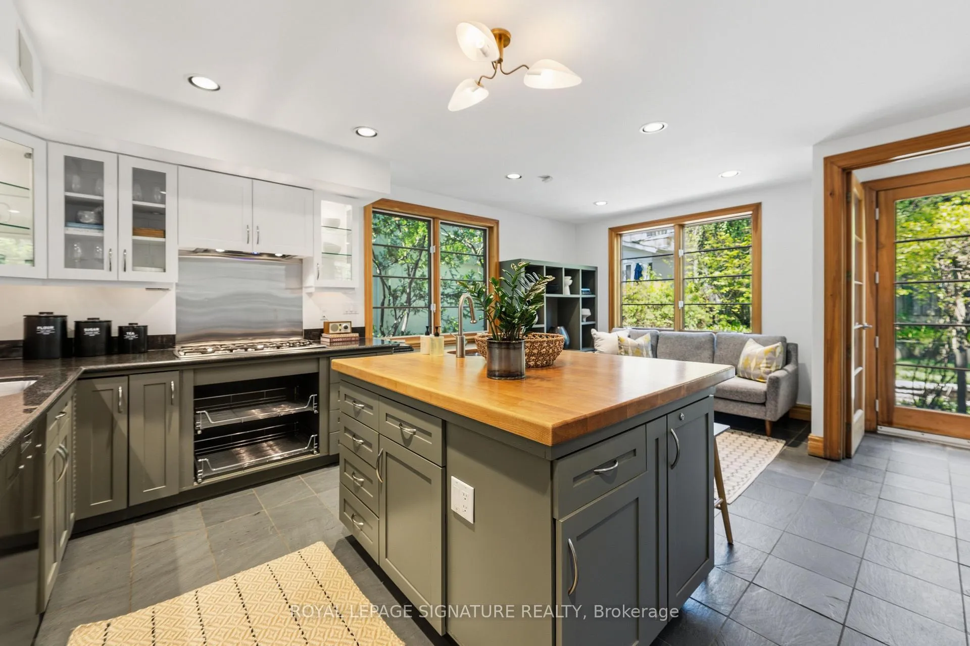 Photo 15 of 14 Hazel Avenue, Toronto, The Beaches — HOMEH