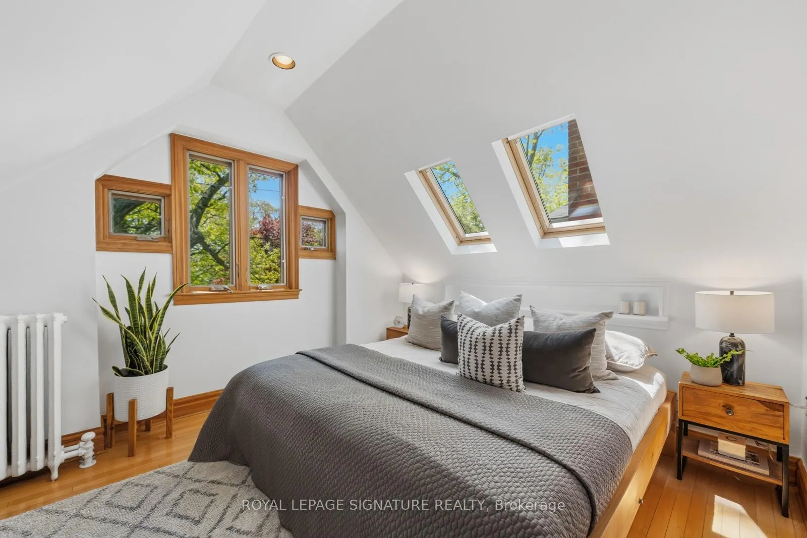 Photo 34 of 14 Hazel Avenue, Toronto, The Beaches — HOMEH
