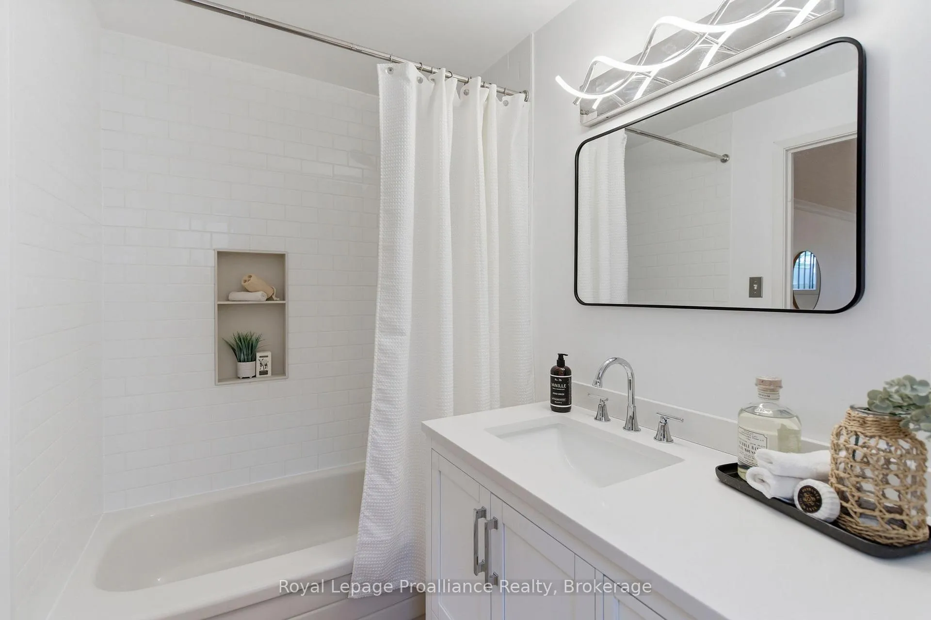 Photo 40 of 629 Mackechnie Crescent, Cobourg — HOMEH