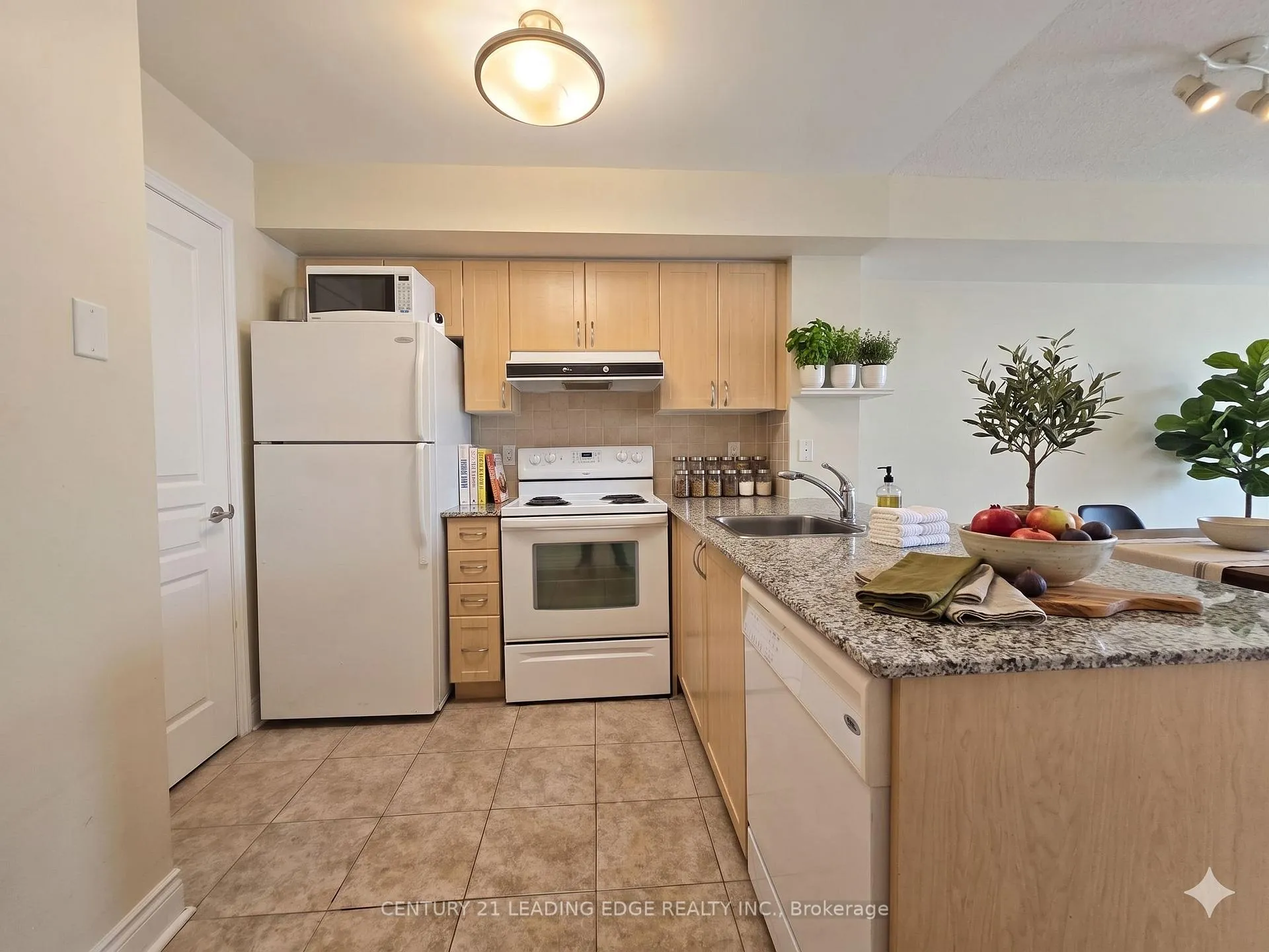 Photo 4 of Unit 810, 55 South Town Centre Boulevard, Markham, Unionville — HOMEH