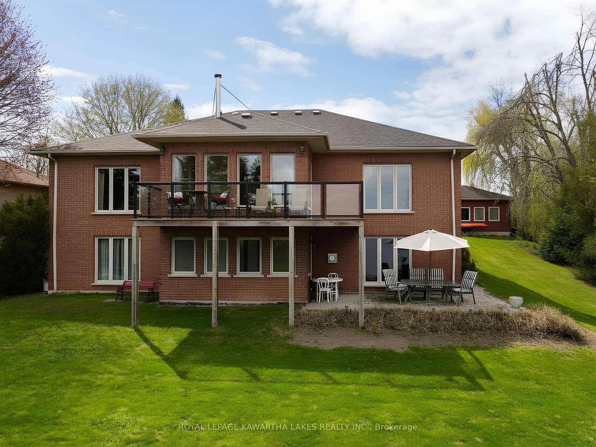 Photo 3 of 21 Emerald Street, Kawartha Lakes, Fenelon — HOMEH