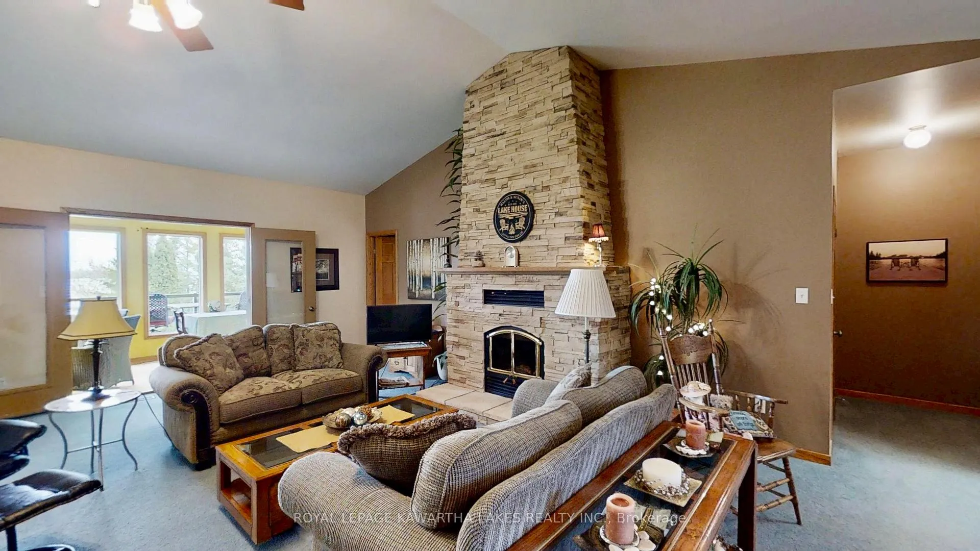 Photo 5 of 21 Emerald Street, Kawartha Lakes, Fenelon — HOMEH