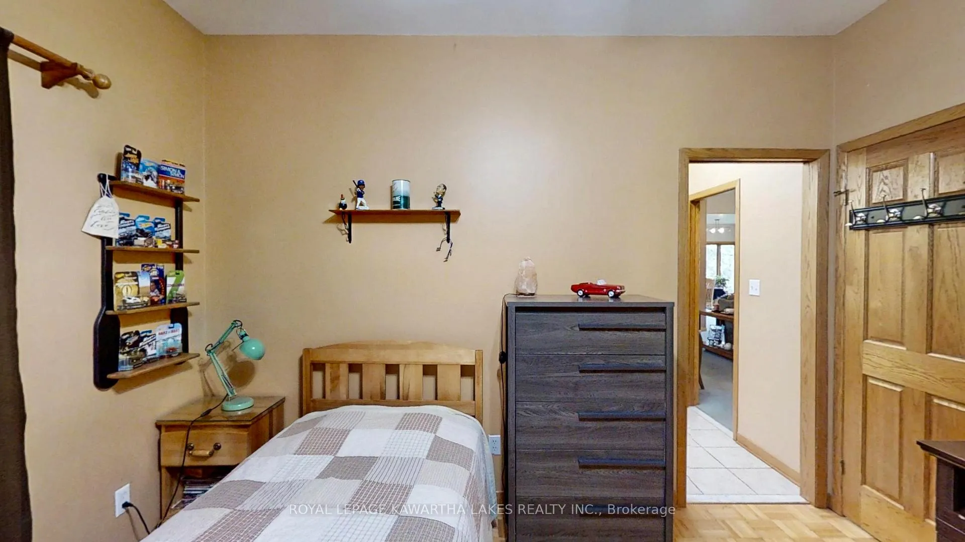 Photo 13 of 21 Emerald Street, Kawartha Lakes, Fenelon — HOMEH