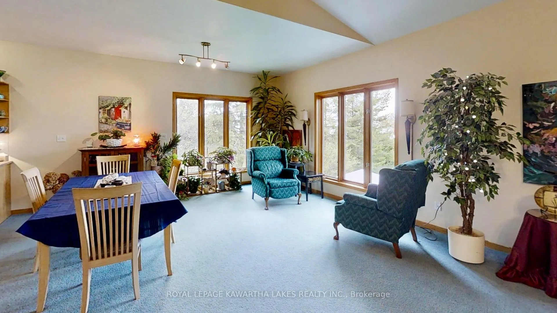 Photo 22 of 21 Emerald Street, Kawartha Lakes, Fenelon — HOMEH