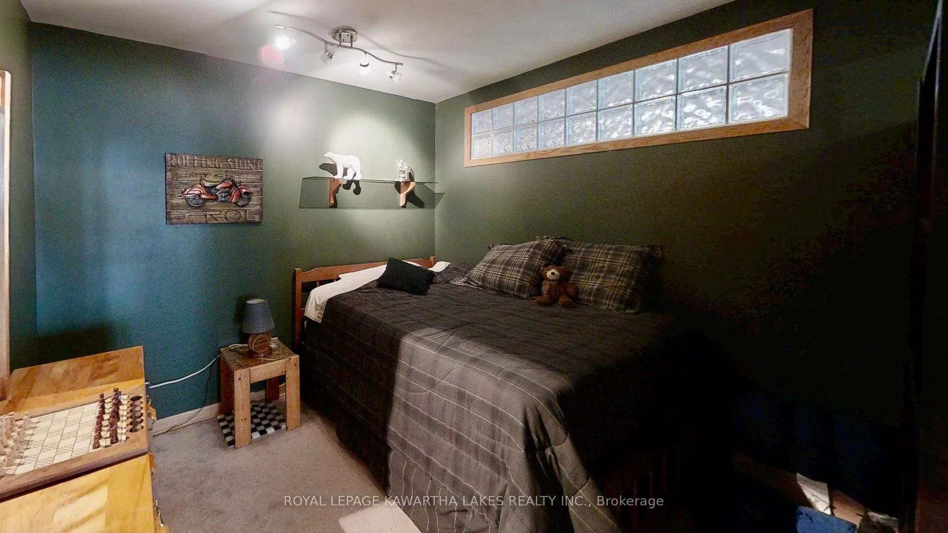 Photo 32 of 21 Emerald Street, Kawartha Lakes, Fenelon — HOMEH