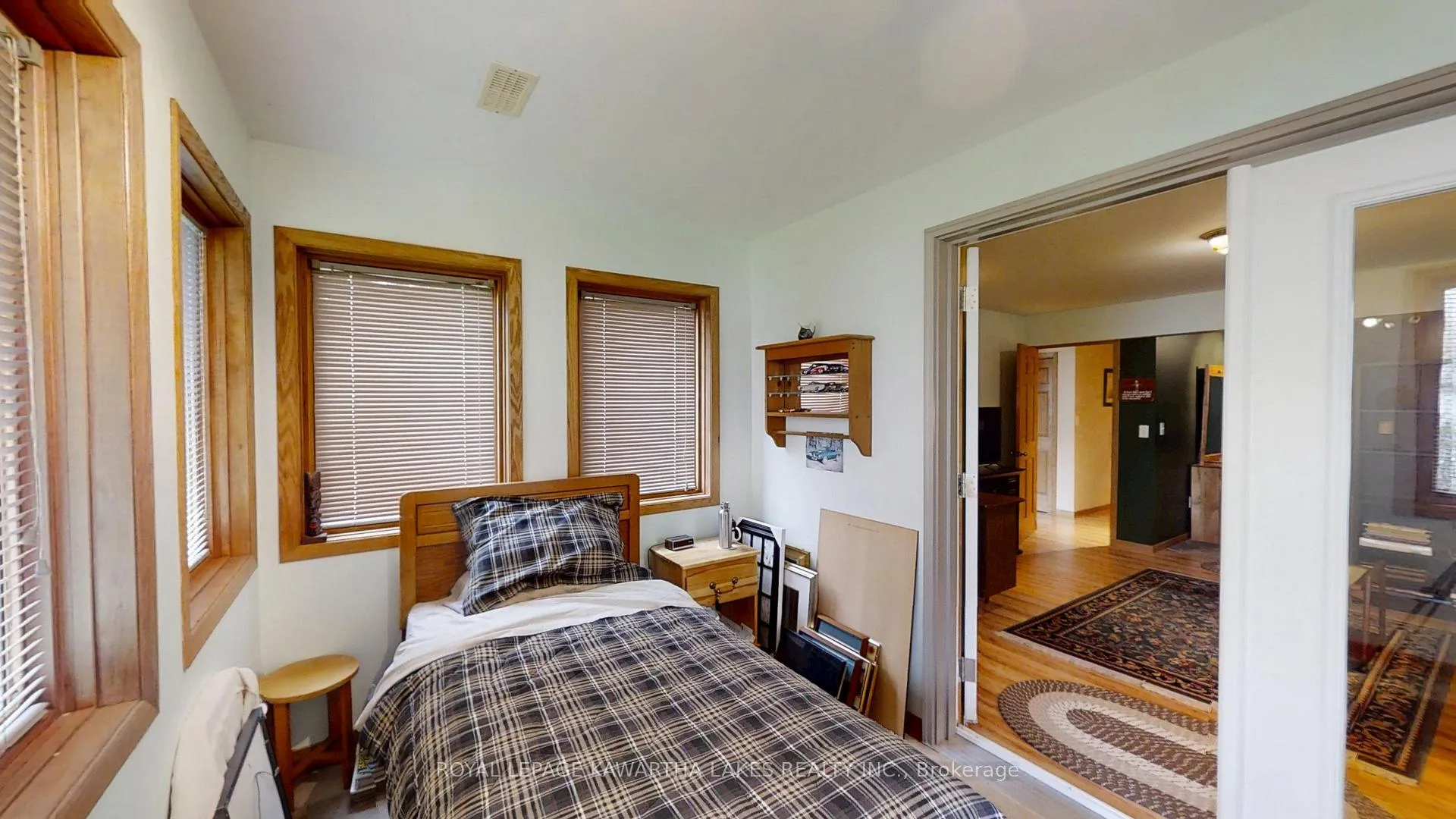 Photo 37 of 21 Emerald Street, Kawartha Lakes, Fenelon — HOMEH