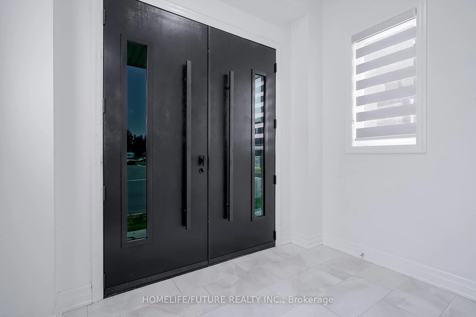 Photo 5 of 2809 Foxden Square, Pickering, Rural Pickering — HOMEH
