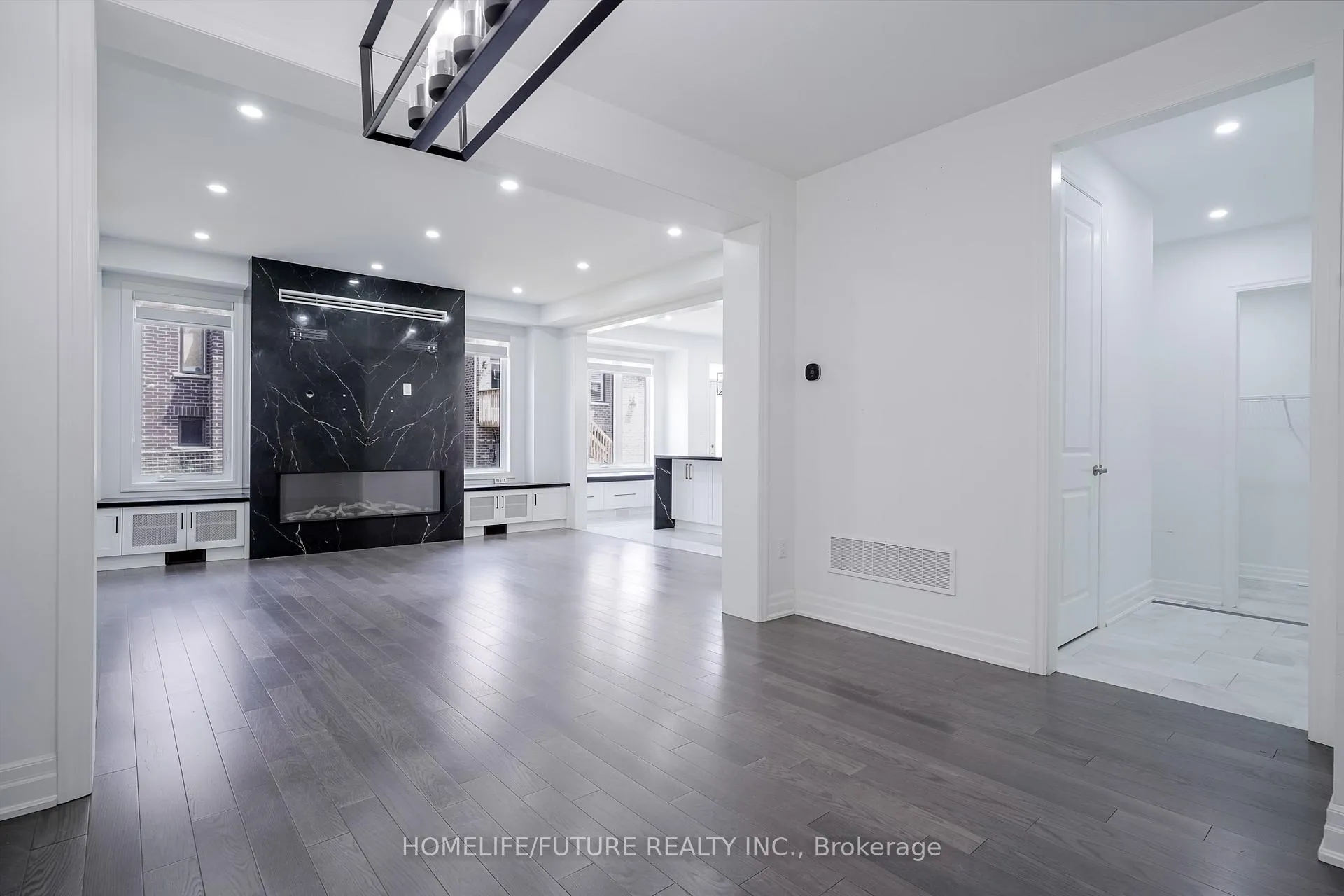 Photo 14 of 2809 Foxden Square, Pickering, Rural Pickering — HOMEH