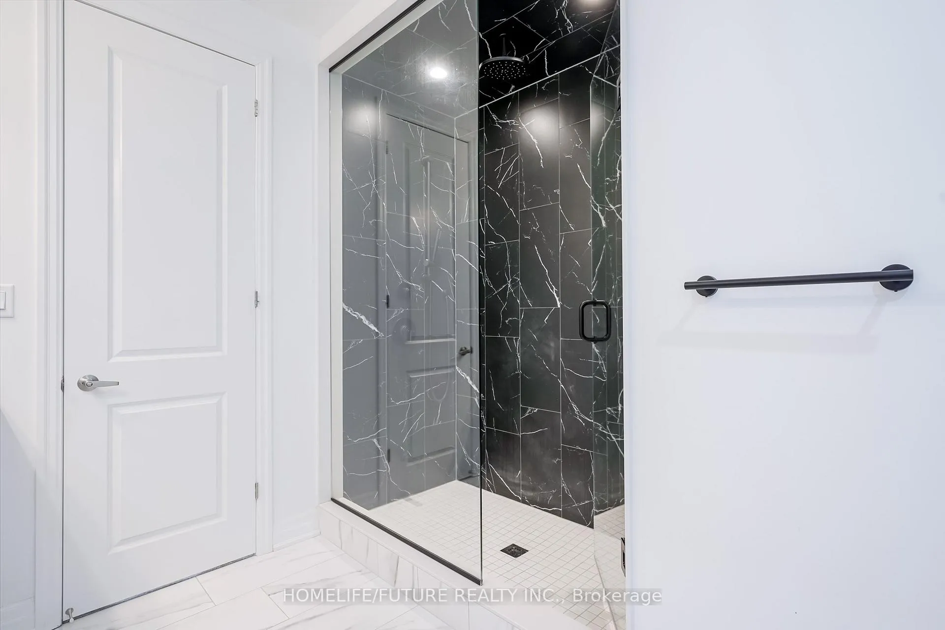 Photo 34 of 2809 Foxden Square, Pickering, Rural Pickering — HOMEH