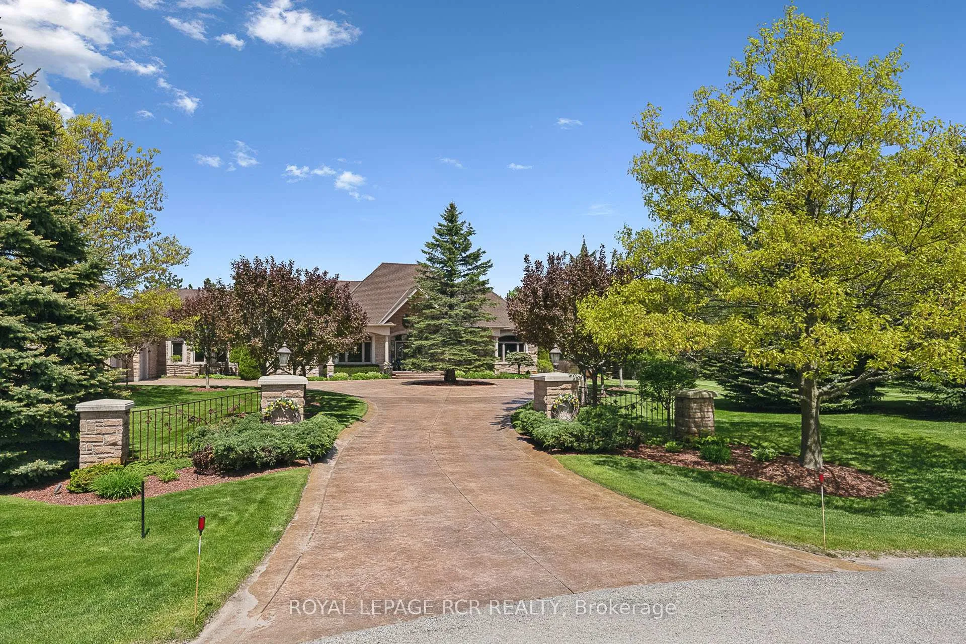 Photo 6 of 7 Sugarbush Lane, Uxbridge, Rural Uxbridge — HOMEH