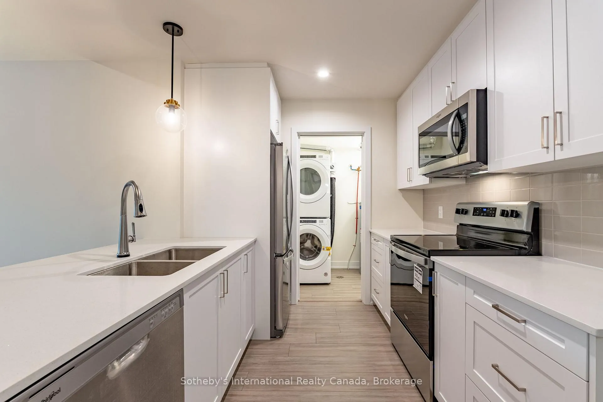 Photo 3 of Unit 416, 121 Mary Street, Clearview, Creemore — HOMEH